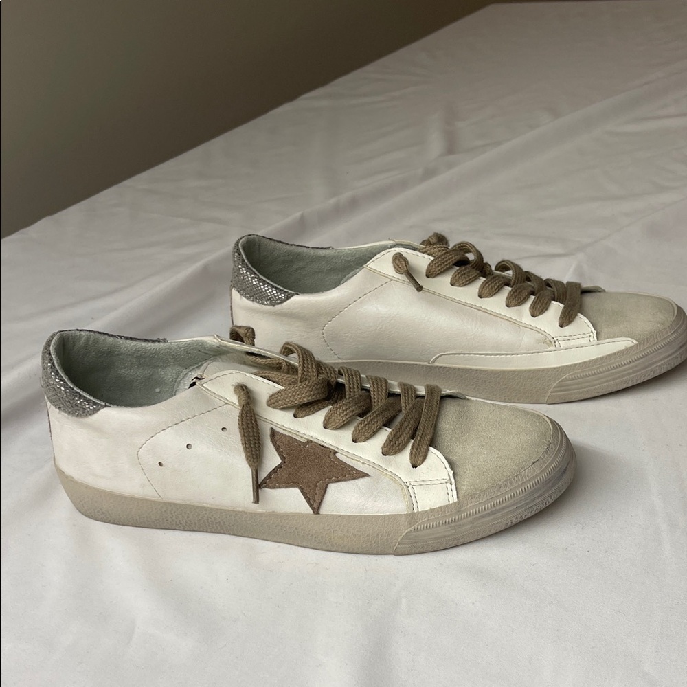 ShuShop Cream and Black Sneakers